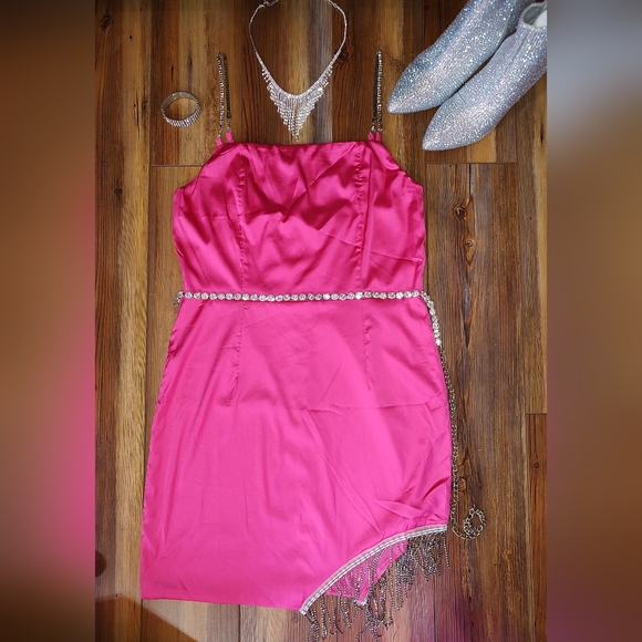 Women's silky pink dress - Picture 4 of 6